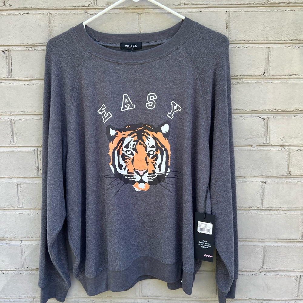 NWT Wildfox Easy Tiger Graphic Size M Gray Sweatshirt - Picture 3 of 8